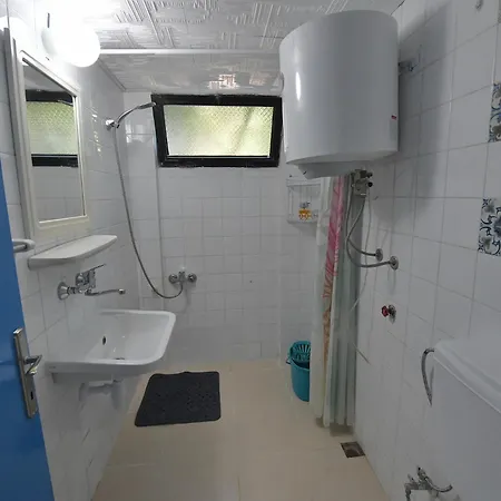 Mimas Garden Apartment