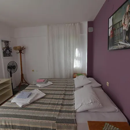 Mimas Garden Apartment
