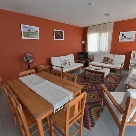 Mimas Garden Apartment