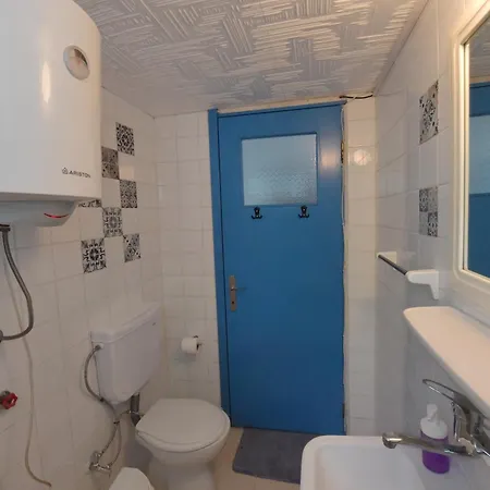 Mimas Garden Apartment