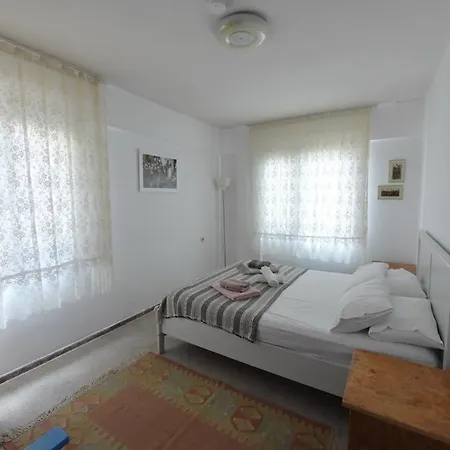 Mimas Garden Apartment *