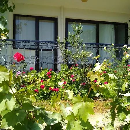 شقة Mimas Garden