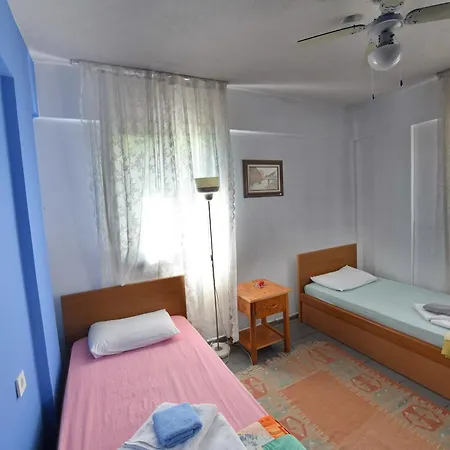 Mimas Garden Appartement