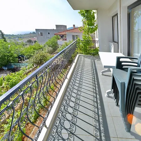 Apartment Mimas Garden