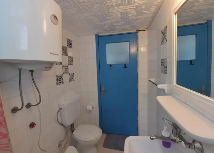 Mimas Garden Apartment