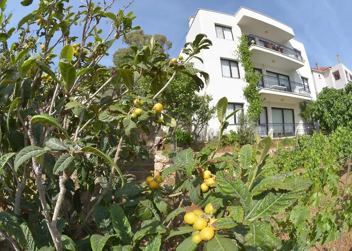 Apartment Mimas Garden